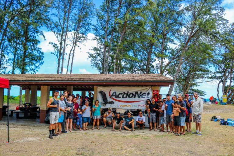 ActioNet Hawaii Partygoers pose together